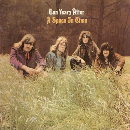 (CD) TEN YEARS AFTER - A SPACE IN TIME